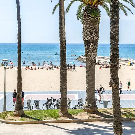 Frente Al Mar Recien Reformado, Penelope Sitges